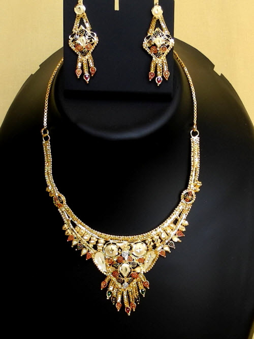 23.5 Carat Gold-Plated Necklace Set 10824